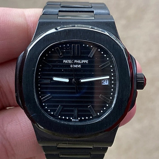 40.5 mm باتيك فيليب نوتلس بلاك مات كلين تايتل