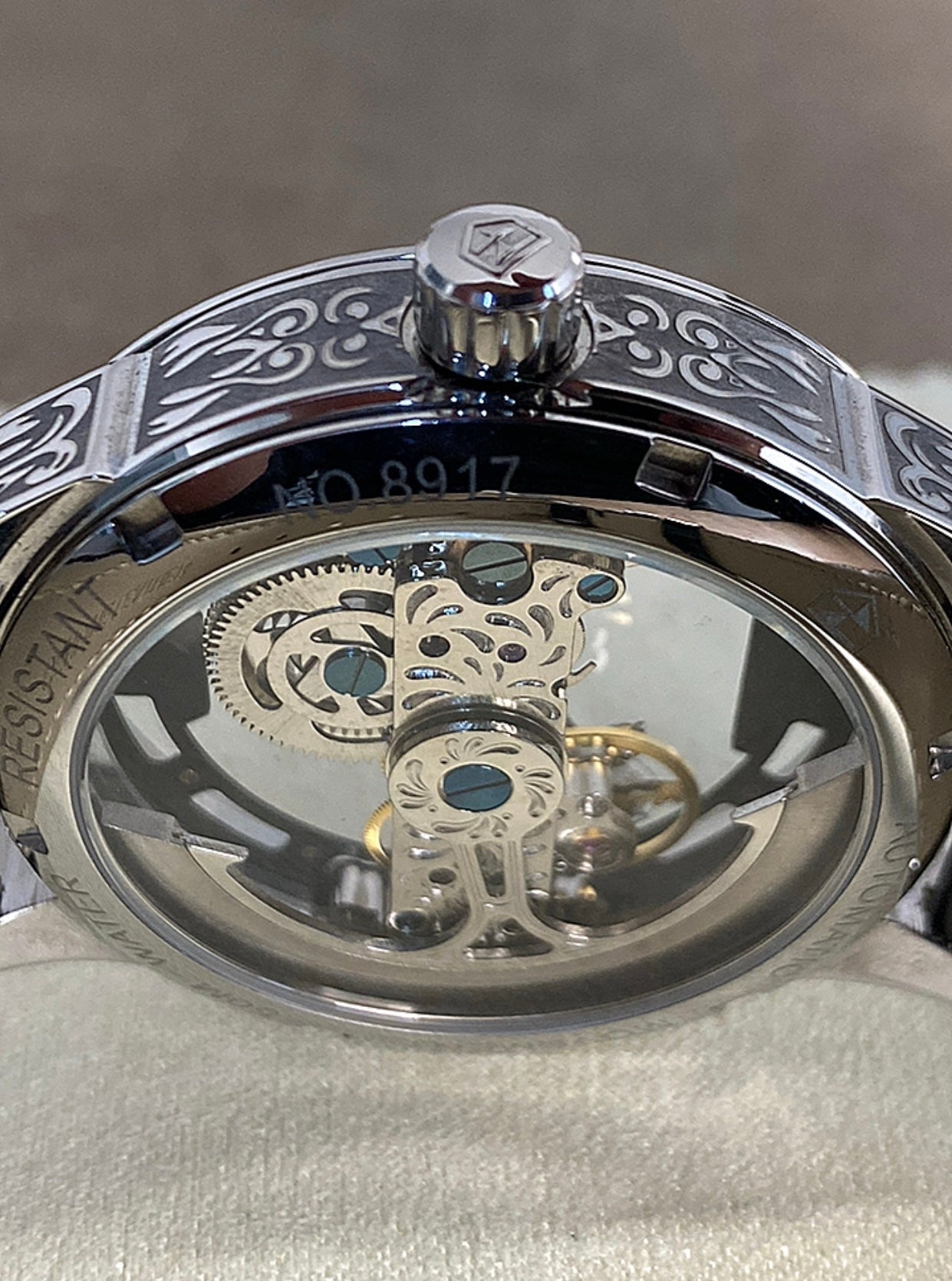 ساعه ليشيدون الفرنسية اصدار قبل سنة ٢٠٠٤ تم تبديل السير فقط بودي الساعة كامل اصلي