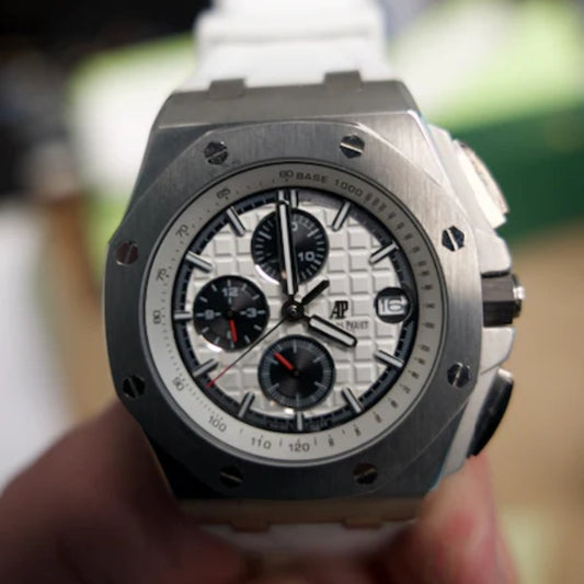 Audemars Piguet Royal Oak Offshore 42 mm  - كلين تايتل قطعة واحدة فقط في العراق