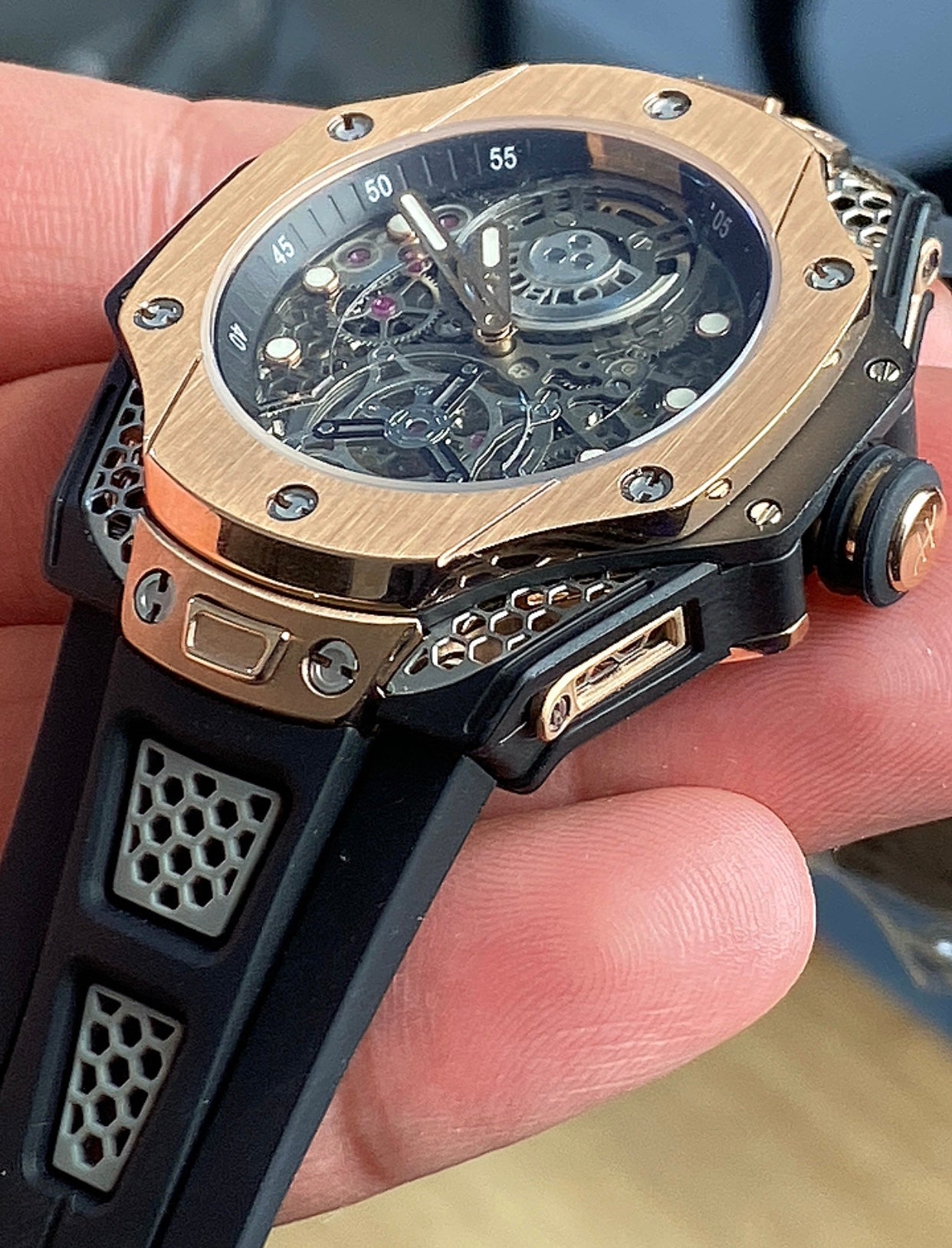 Hublot BigBang 2024 - هابلوت بيج بانج روز جولد  كلون ماستر طبق الاصل