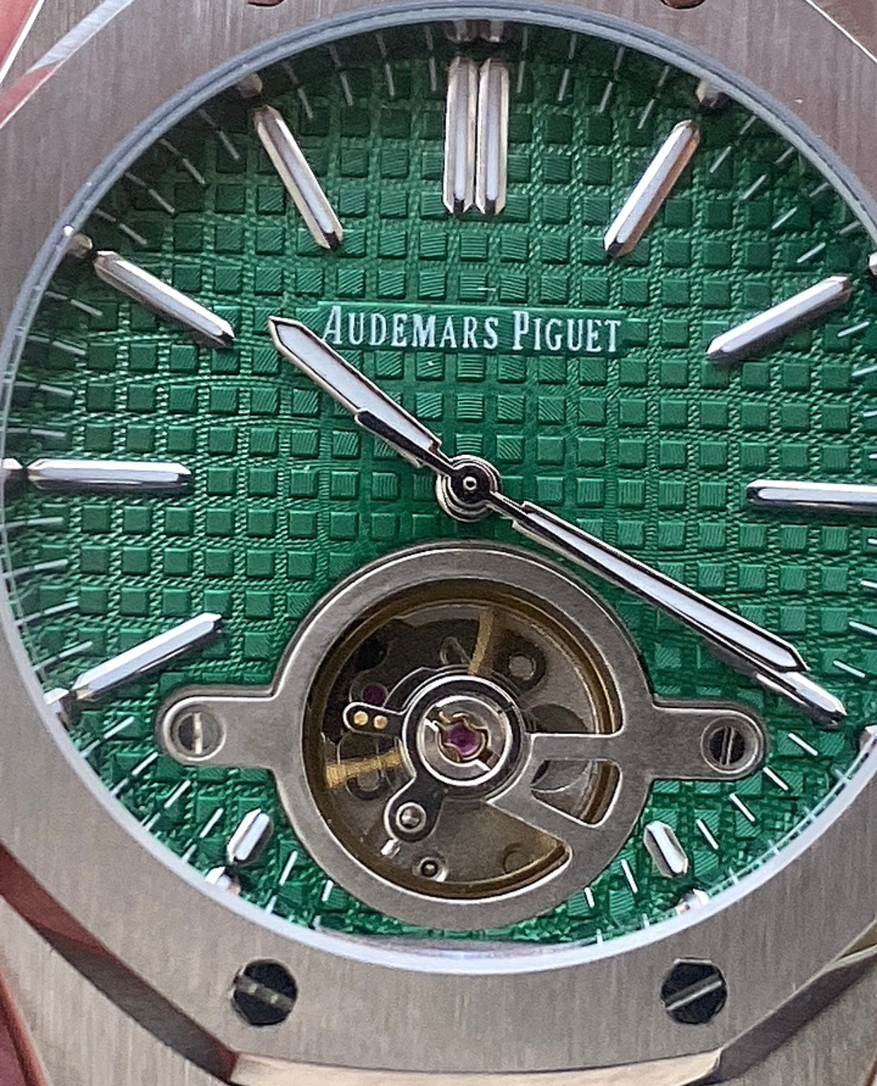 Audemars Piguet Royal Oak Tourbillon Extra-thin Clean 41 mm - رويال اوك توربيلون مينا نيلي