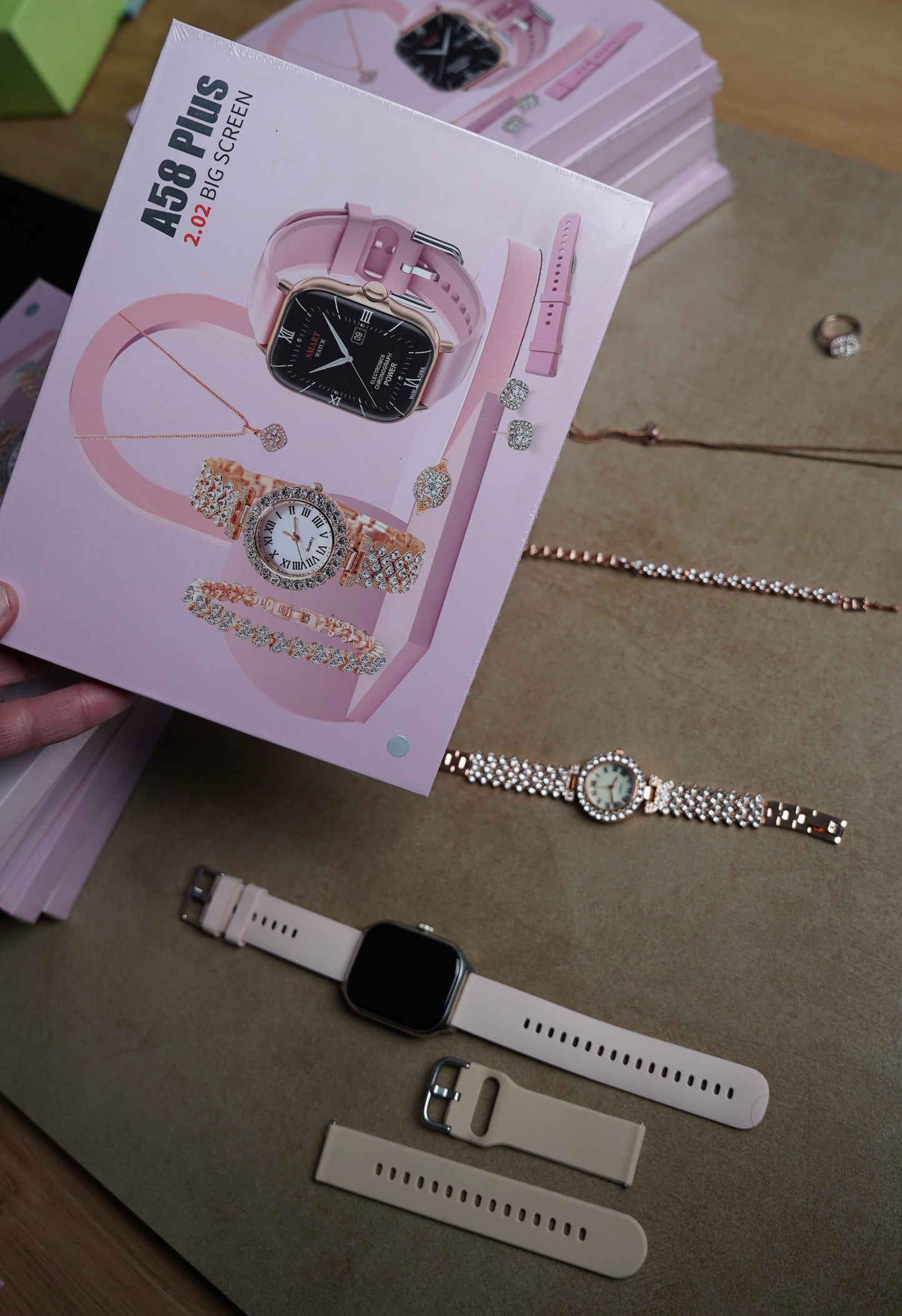 بكج عيد الحب ٦ هدايا في بكج واحد