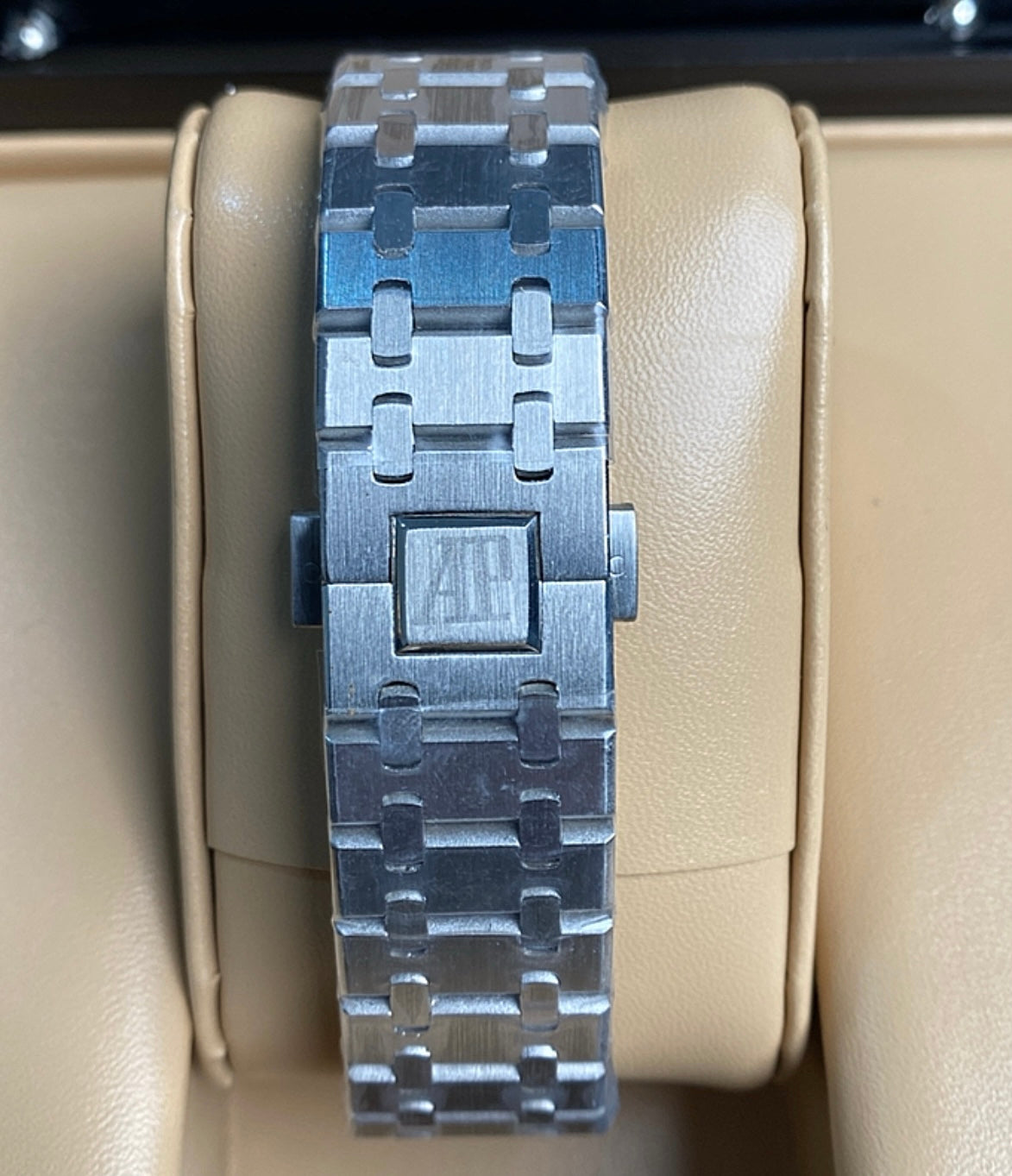 Audemars Pigue  Royal Oak Silver 41 mm (كلين تايتل)