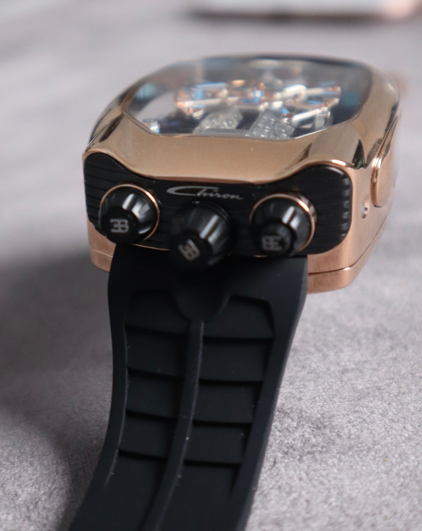 ( السعر بالاردني ٦٣٠ ) jacob & co bugatti chiron - اصدار كاين ماكينة سويسري صناعة يدوية من الداخل صناعة يدوي (Copy)