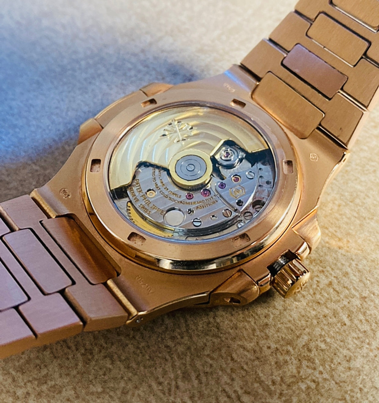 patek philippe 5711- تطابق ١٠٠٪ ماكينة سويسري باتيك فيليب نوتليس كلين قطعه واحده