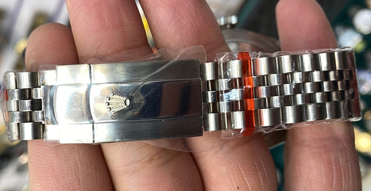 42 mm رولكس سكاي دولر فضي - كلين تايتل  قطعة واحدة فقط
