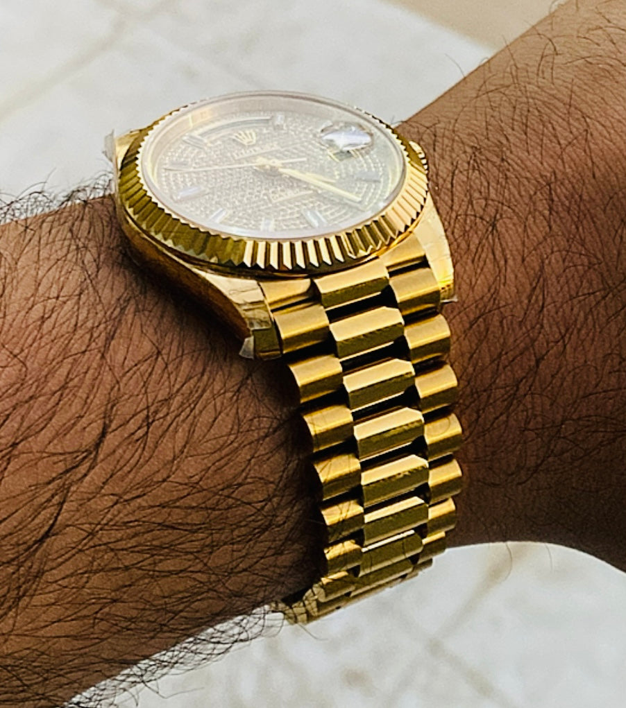 روليكس داي ديت مينا باڤيد - ساعة نادرة جدا - الساعة كليون طبق الاصل ماكينة سويسري