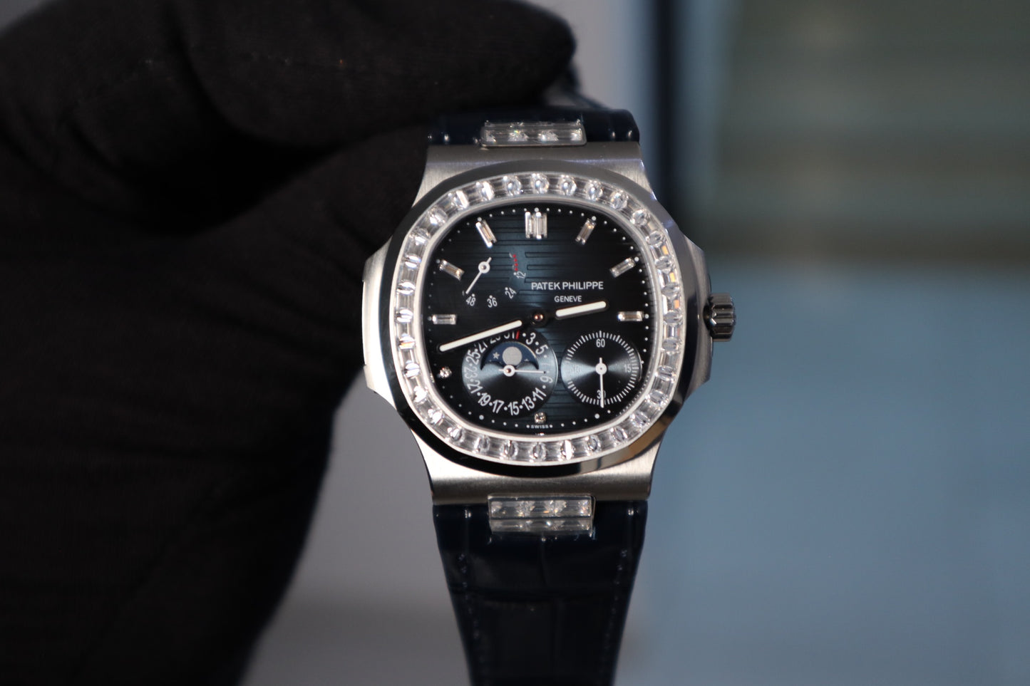 Patek Philippe Nautilus 5712 (نسخة كلين مطابقة للأصلي)