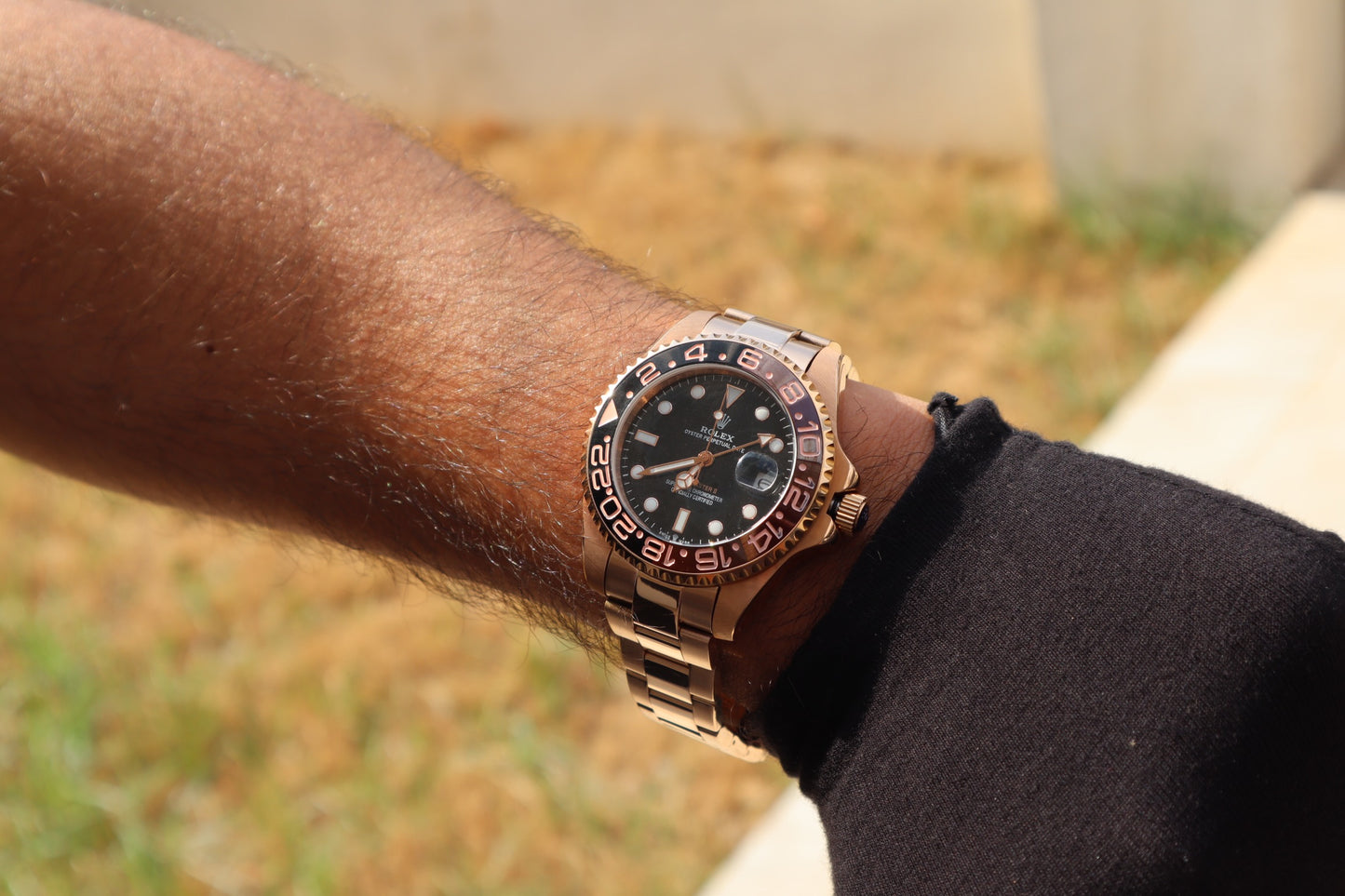 (السعر بالدينار الأردني 300 دينار)Rolex GMT Master RootBeer  رولكس روت بير جراند ماستر اوتوماتيك