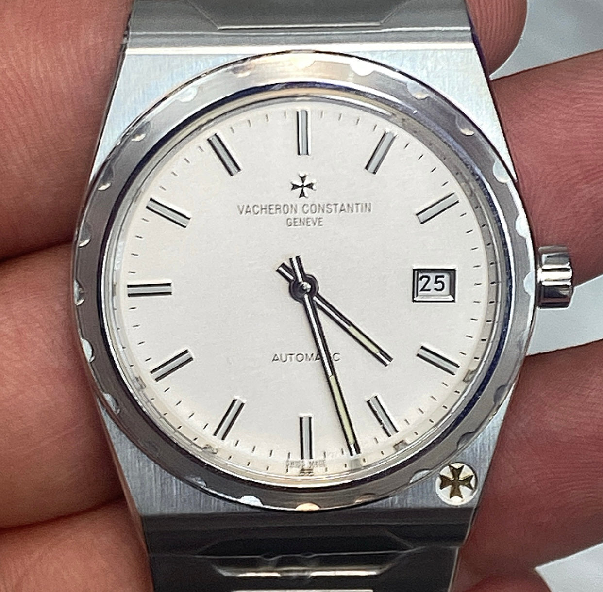 فاشيرون كونستانتان اكسبشنال  مينا ابيض 222 - طبق الأصل ماكينة سويسري