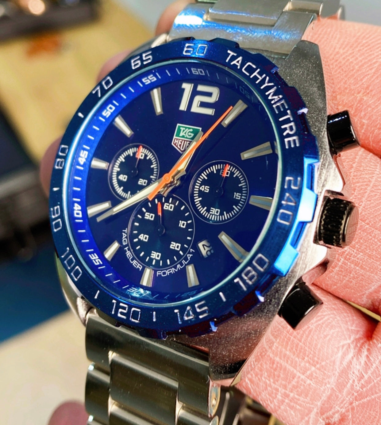 43 mm ساعه تاج هيرور فورميلا وارد امازون امريكي - متوفر ٣ قطع فقط