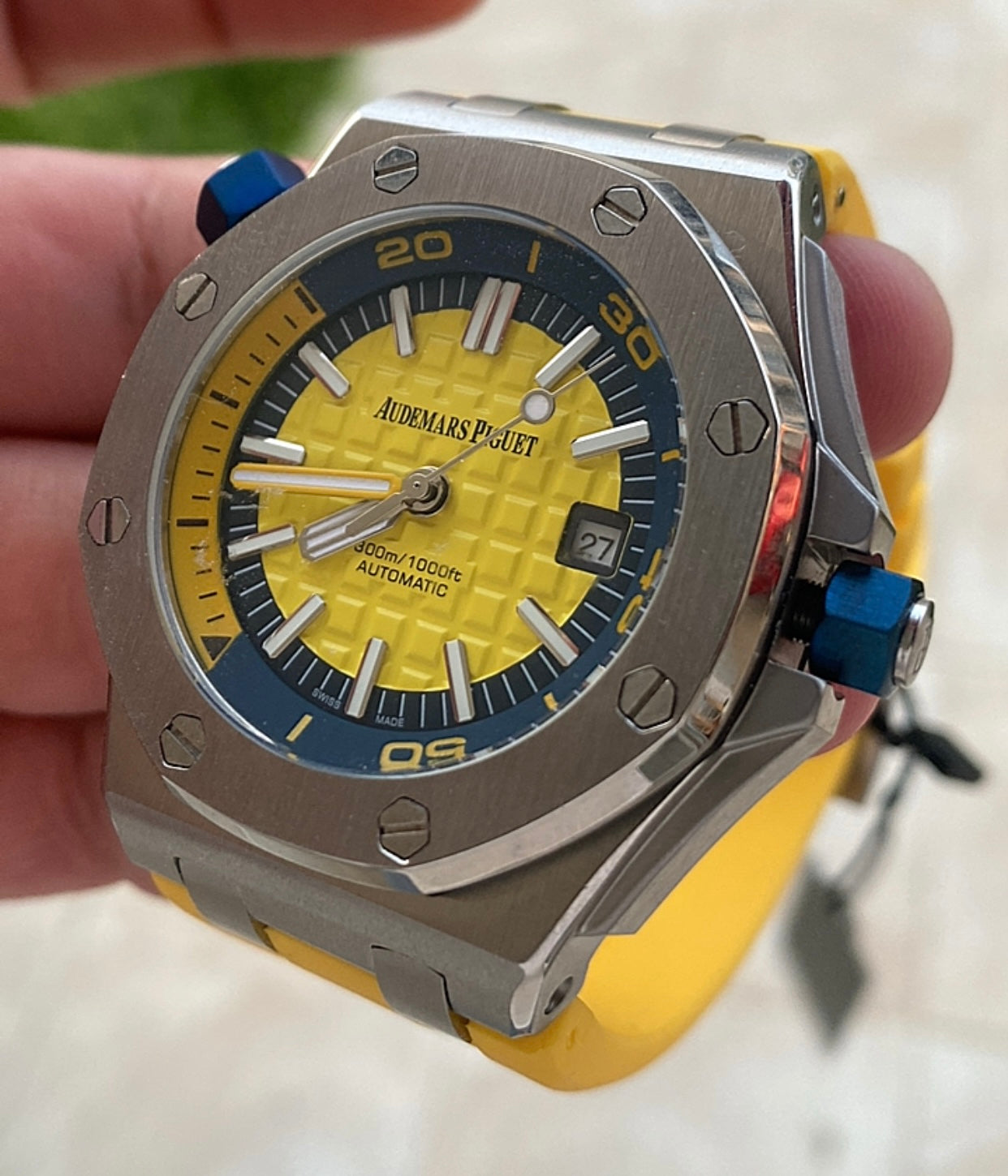 AP offshore 42 mm  - اوف شور كلون طبق الأصل - قطعة واحدةا لون فسفور ستراب راب اصفر