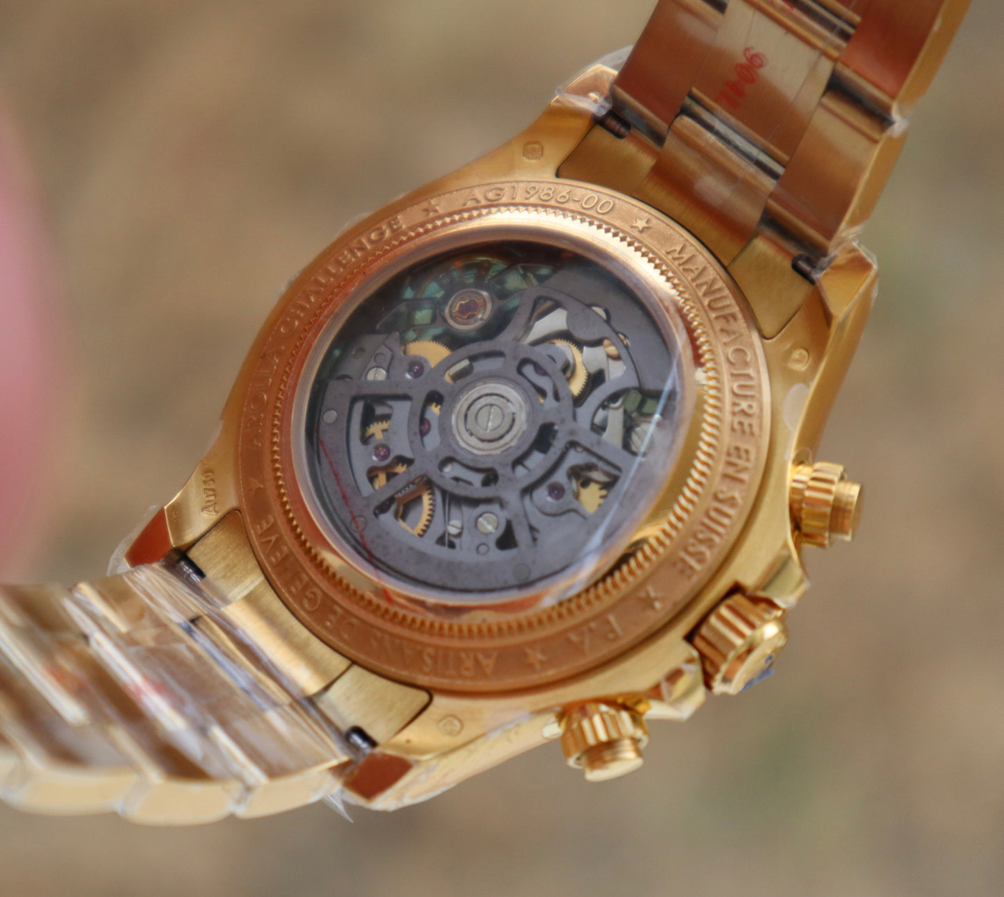 Rolex Daytona Green Ruby 40 mm -قطعة كلين طبق الأصل ماكيمة سويسري طبق الأصل متوفر حبة واحدة في كل العراق