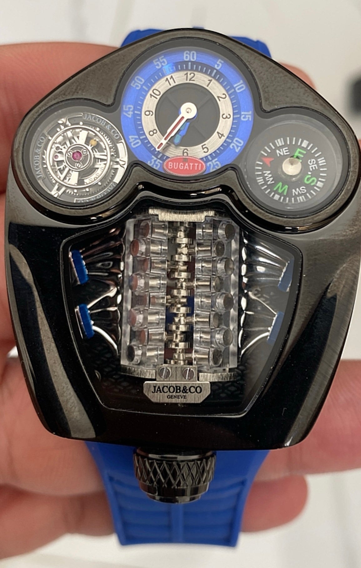 جاكوب اند كو بوجاتي كلين ماكينة سويسري / اختر اللون متوفر قطعة واحدة من كل لون