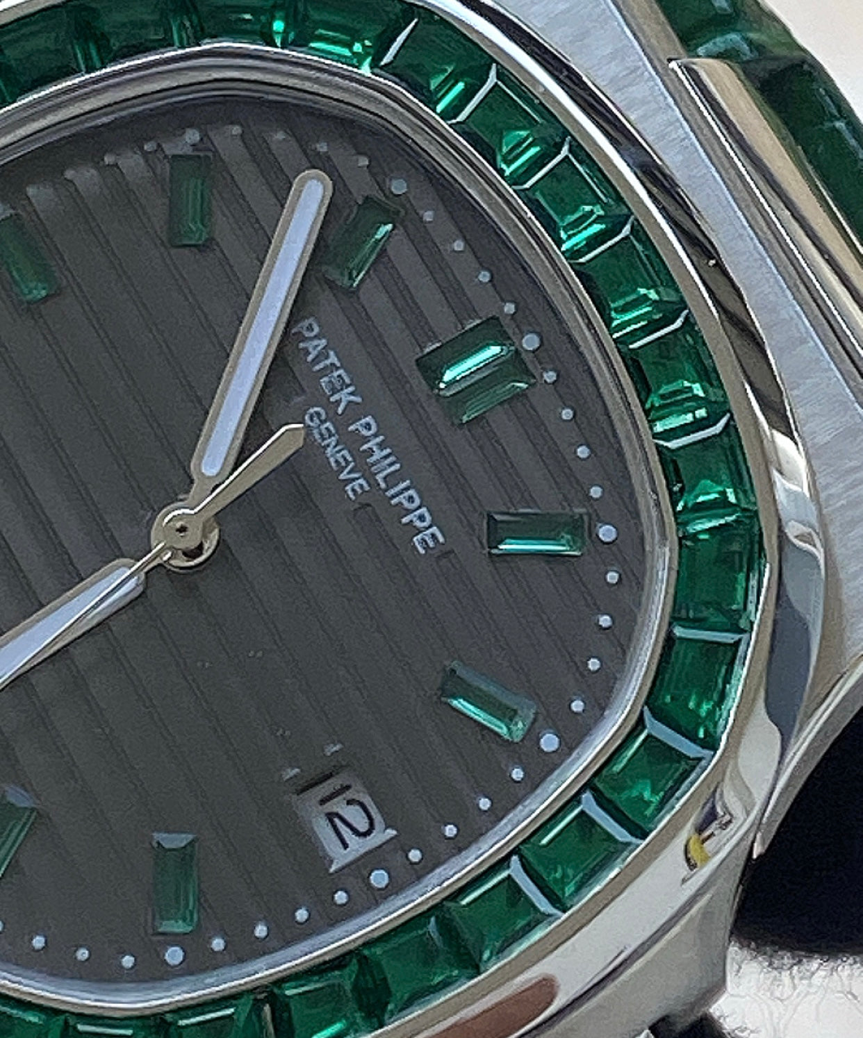 40.5 mm باتيك فيليب نوتلس روبي - جراند مايتر ماكينة سويسرية