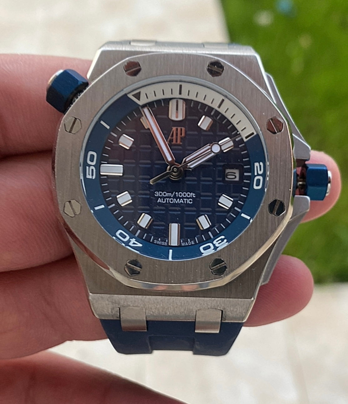 AP offshore 42 mm  - اوف شور كلون طبق الأصل - قطعة واحدةا لون فسفور ستراب رابر كحلي   (AP 6)