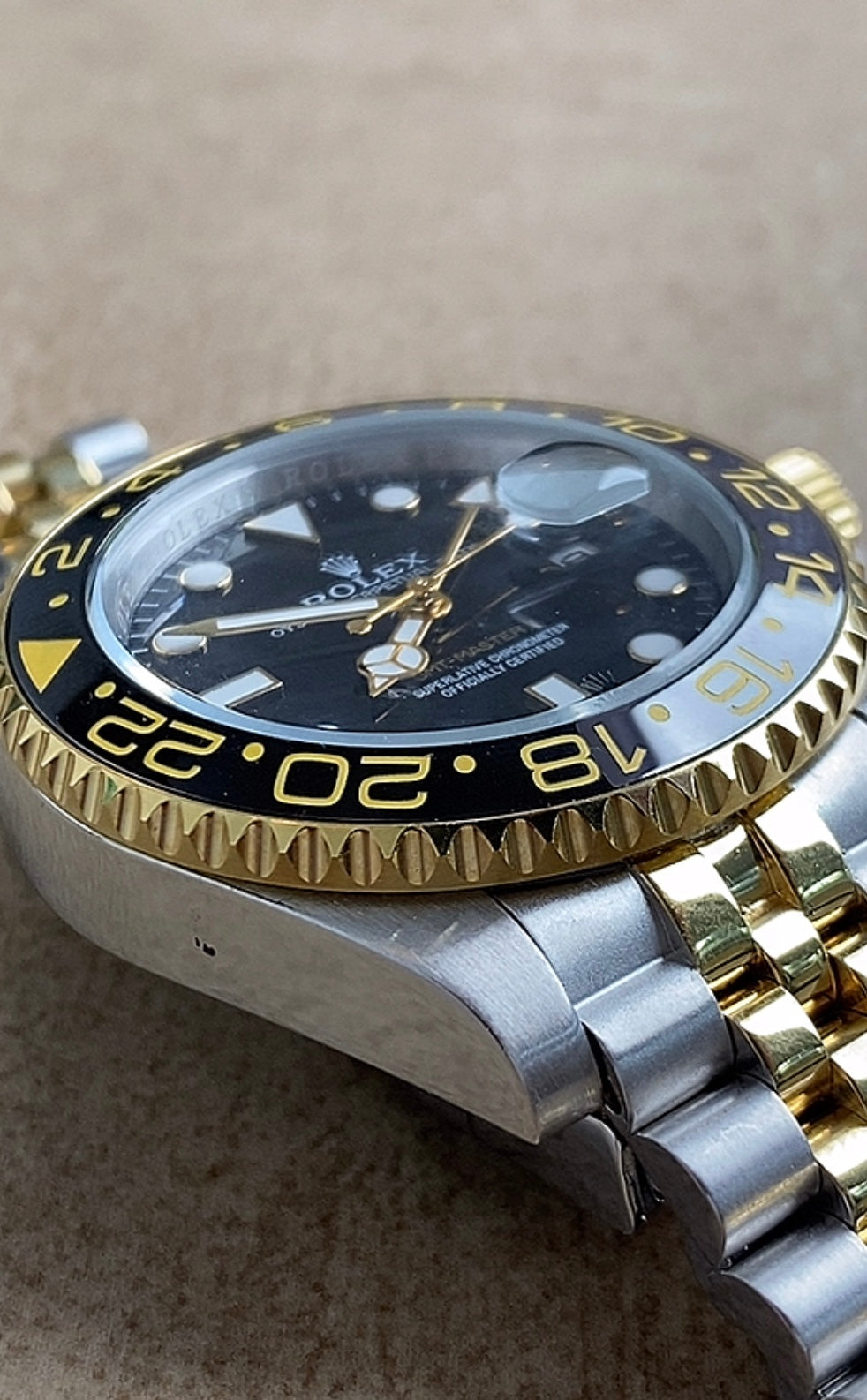43 mm رولكس ياخت ماستر اصدار محدود ذهبي