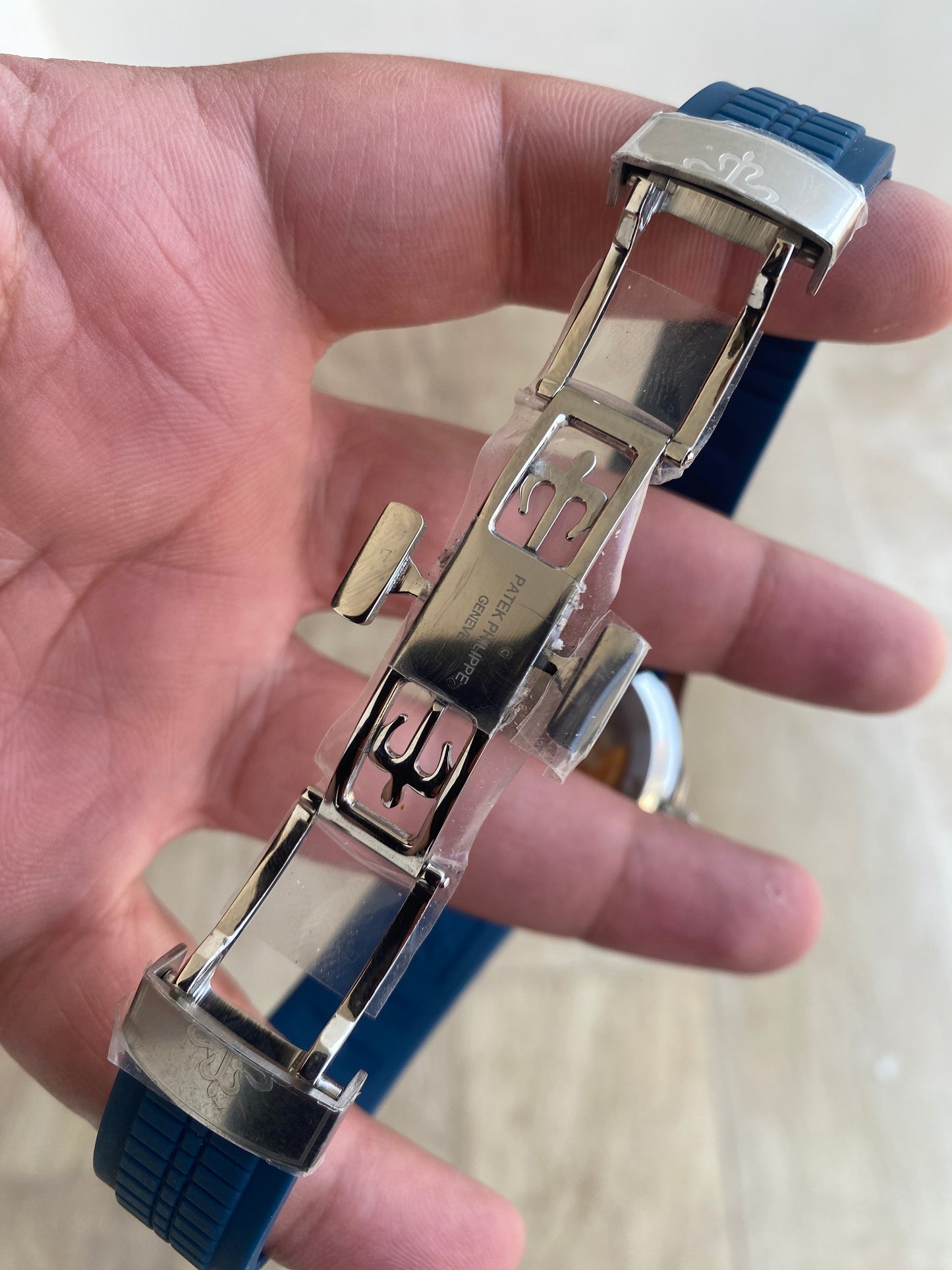 PATEK Philippe aquanaut- باتيك فيليب اكوا نوت كاليندر كلين طبق الأصل