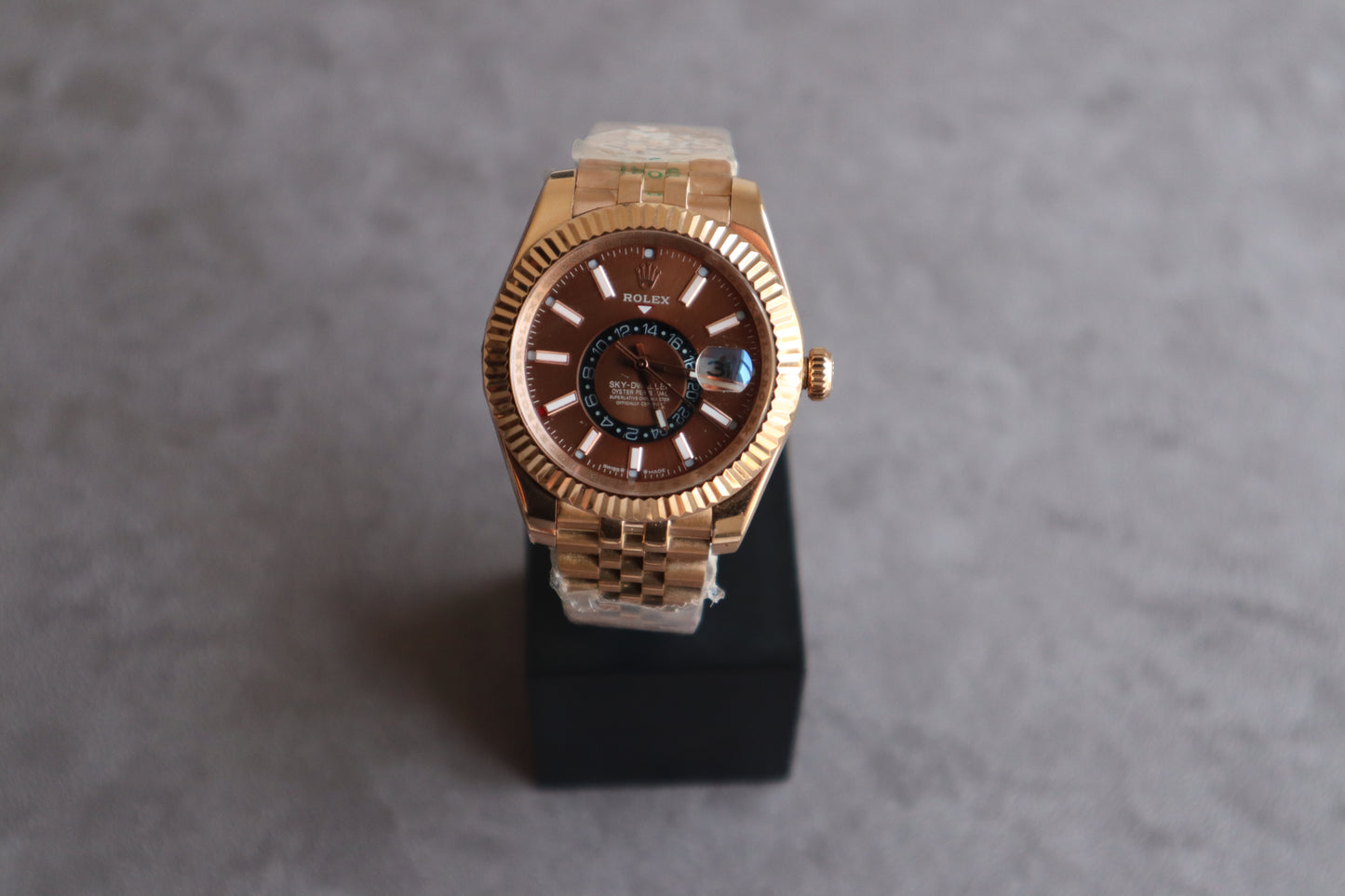 42 mm السعر بالاردني ٣٠٠ دينار رولكس سكاي دولر روز جولد سوبر كواليتي