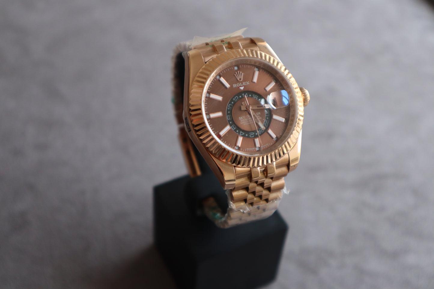 42 mm السعر بالاردني ٣٠٠ دينار رولكس سكاي دولر روز جولد سوبر كواليتي