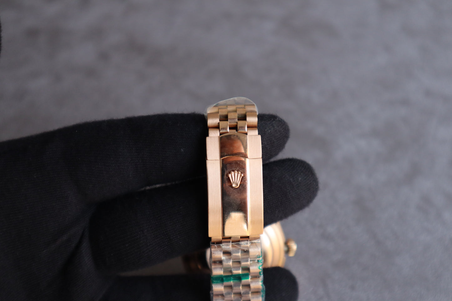 42 mm السعر بالاردني ٣٠٠ دينار رولكس سكاي دولر روز جولد سوبر كواليتي