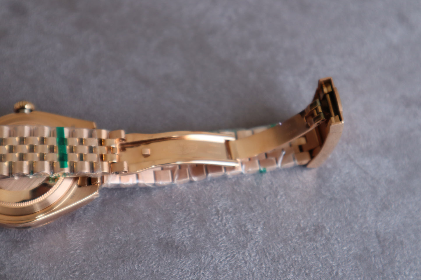 42 mm السعر بالاردني ٣٠٠ دينار رولكس سكاي دولر روز جولد سوبر كواليتي