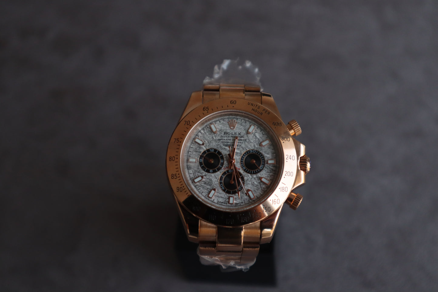 (40 mm) السعر بالدينار الاردني 350 دينار - رولكس دايتونا ماربل روز جولد