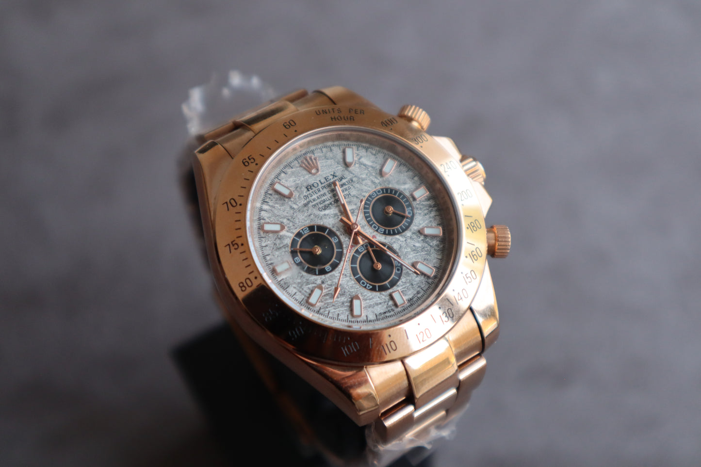 (40 mm) السعر بالدينار الاردني 350 دينار - رولكس دايتونا ماربل روز جولد
