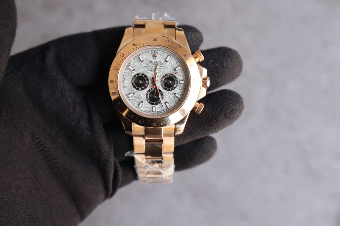 (40 mm) السعر بالدينار الاردني 350 دينار - رولكس دايتونا ماربل روز جولد