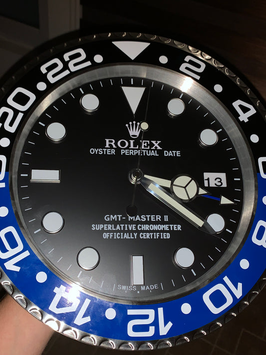 ساعه حائط بتصميم رولكس باتمان -  تصميم دقيق تاريخ.وعقربين ROLEX GMT BATMAN