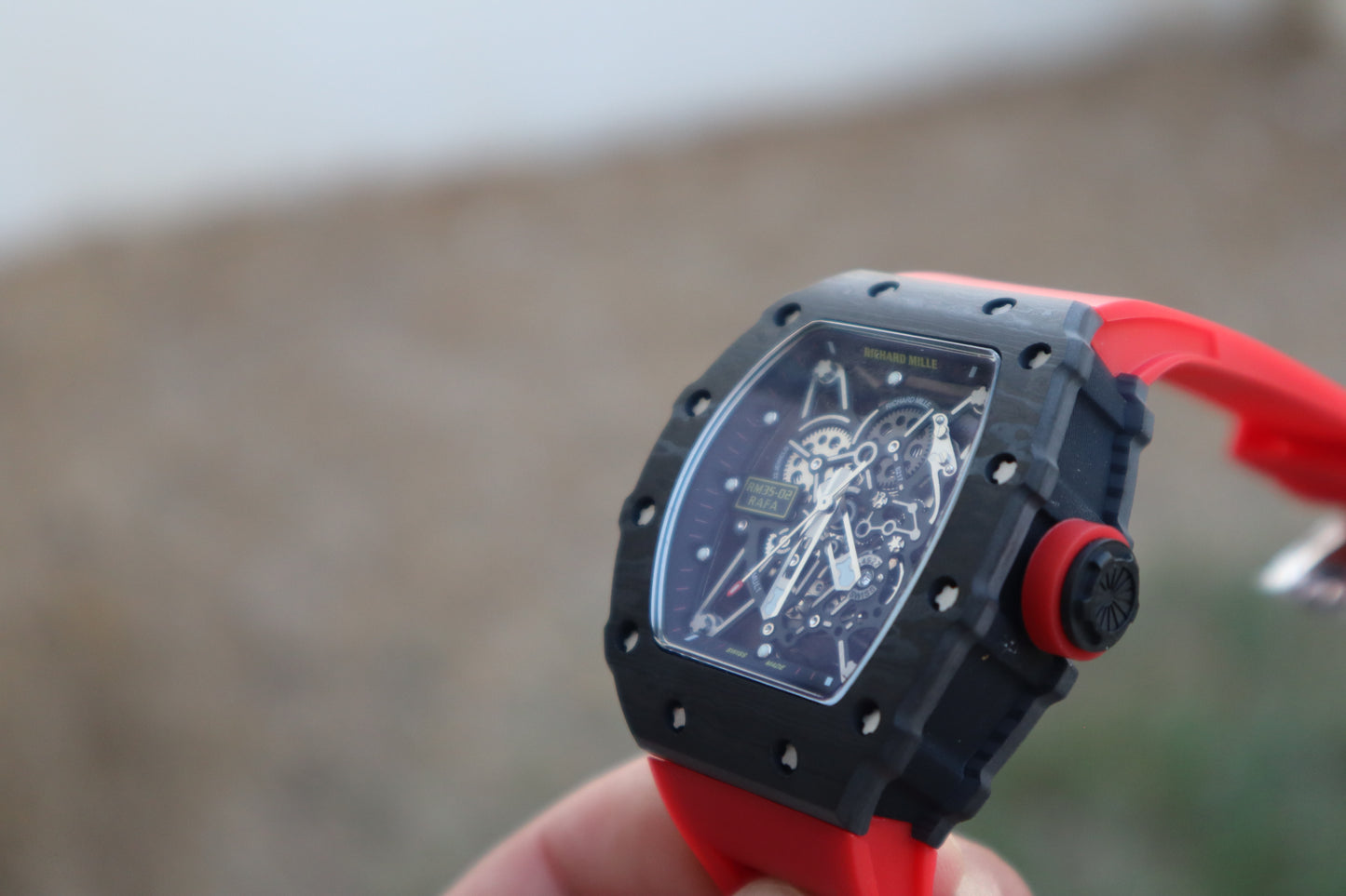 RM 35-02 RAFA - ريتشارد ميل اصدار ليميتد رافايل مادال ستراب احمر (السعر بالاردني 550 دينار واصلة لعمان)