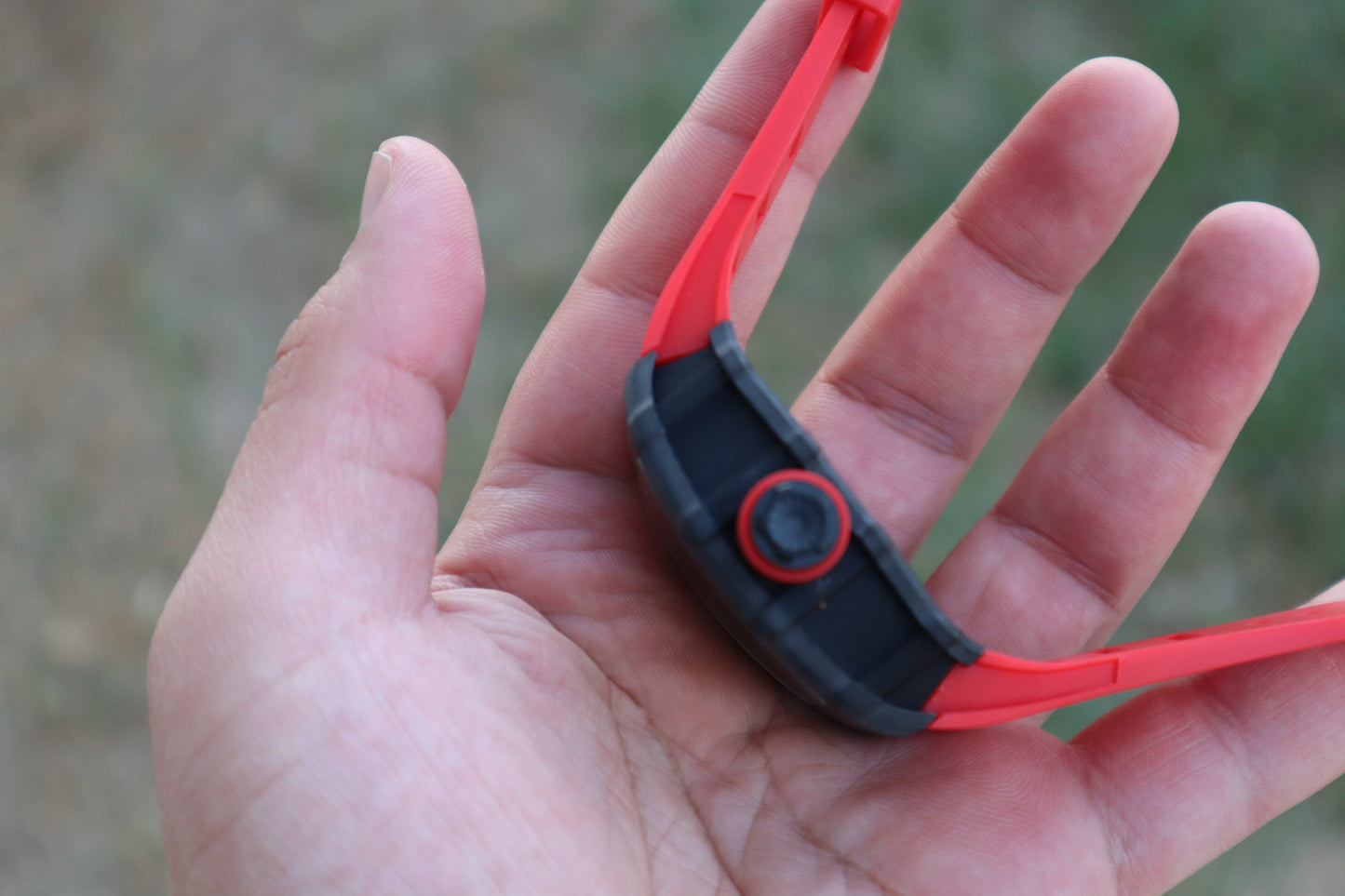 RM 35-02 RAFA - ريتشارد ميل اصدار ليميتد رافايل مادال ستراب احمر (السعر بالاردني 550 دينار واصلة لعمان)