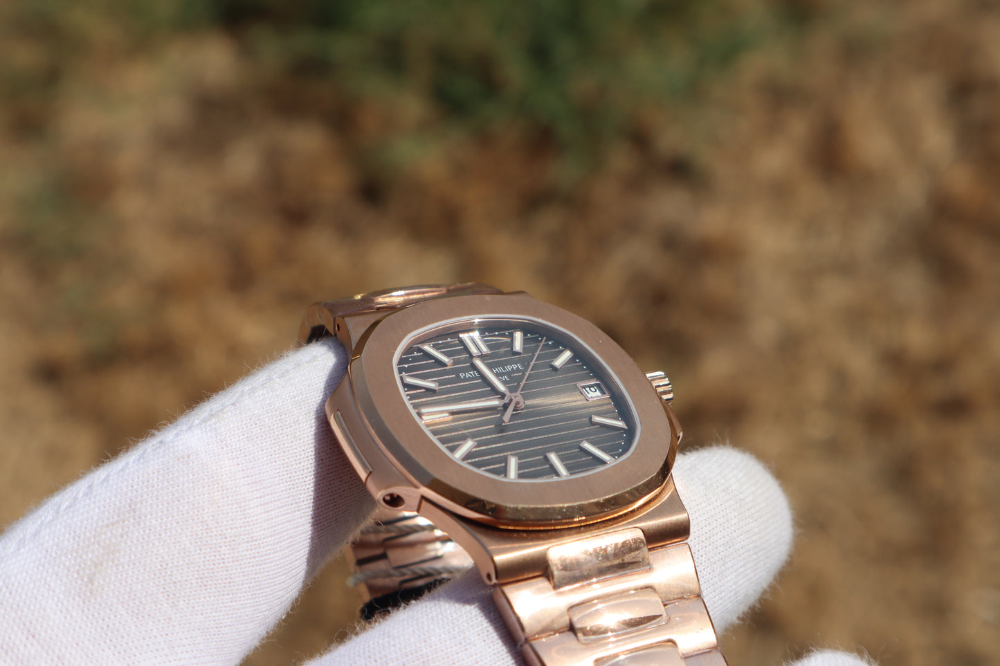 PATEK Philippe  Nautilus Rose Gold Clean - نوتيلس فول روزجولد كلين حبة واحدة