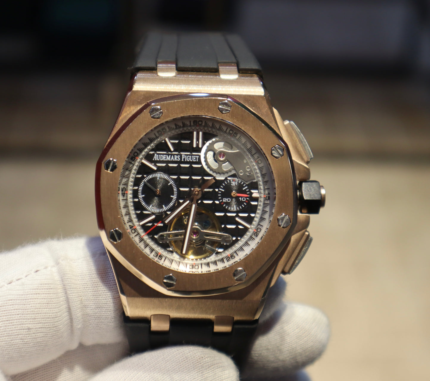 AP ROYAL OAK OFFSHORE- اوديمارس اوف شور كرونوجراف  قطعة واحدة اصدار نادر طبق الأصل