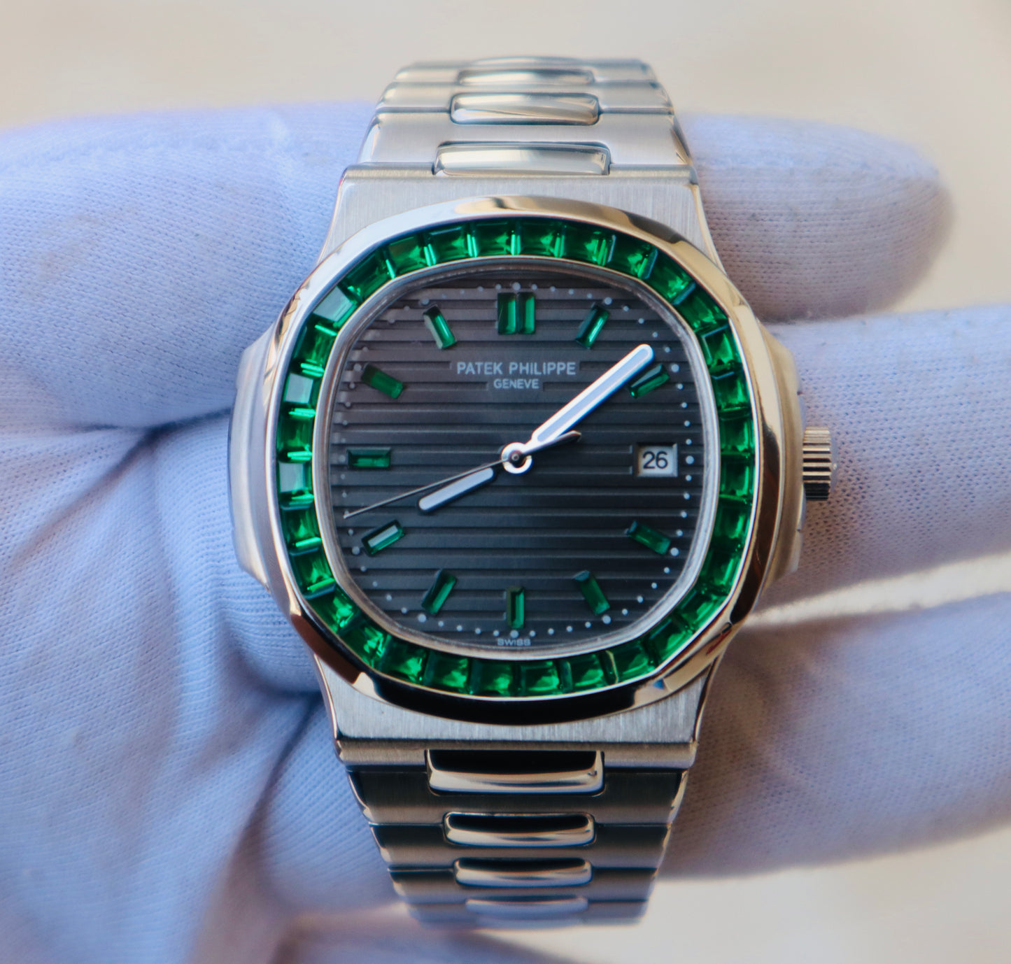 PATEK PHILIPPE RUBY - باتيك فيليب جرين روبي حبة وحدة فق