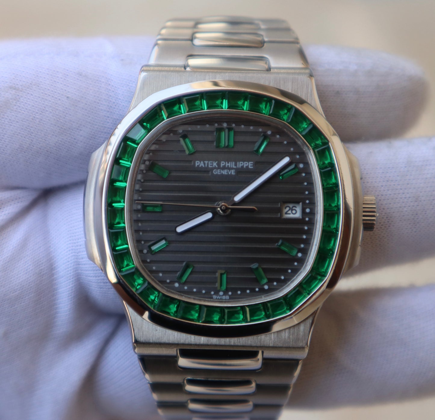 PATEK PHILIPPE RUBY - باتيك فيليب جرين روبي حبة وحدة فق