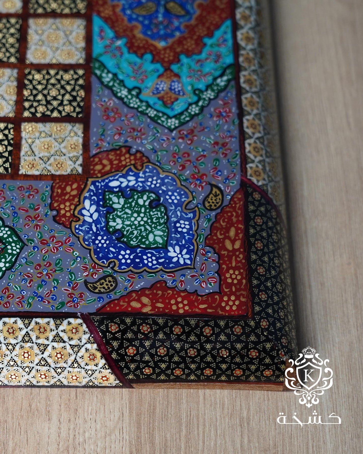 طاولي + شطرنج  زخرفة سوداء راقية صناعة يدوية - جنطة جلد فاخرة السعر بدون احجار شطرنج ٥٥٠ الف ومع احجار شطرنج ٦٥٠ الف