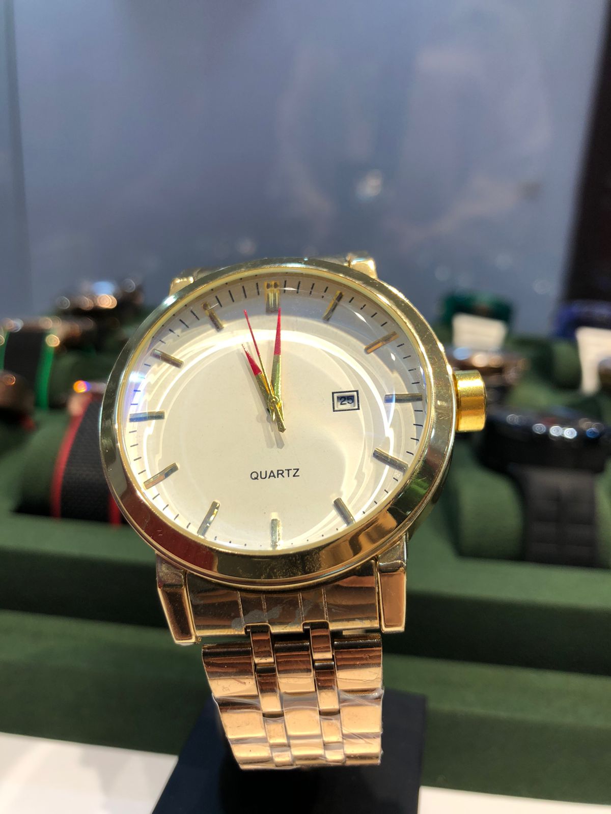 QUARTZ WATCH : ساعة كوارتز