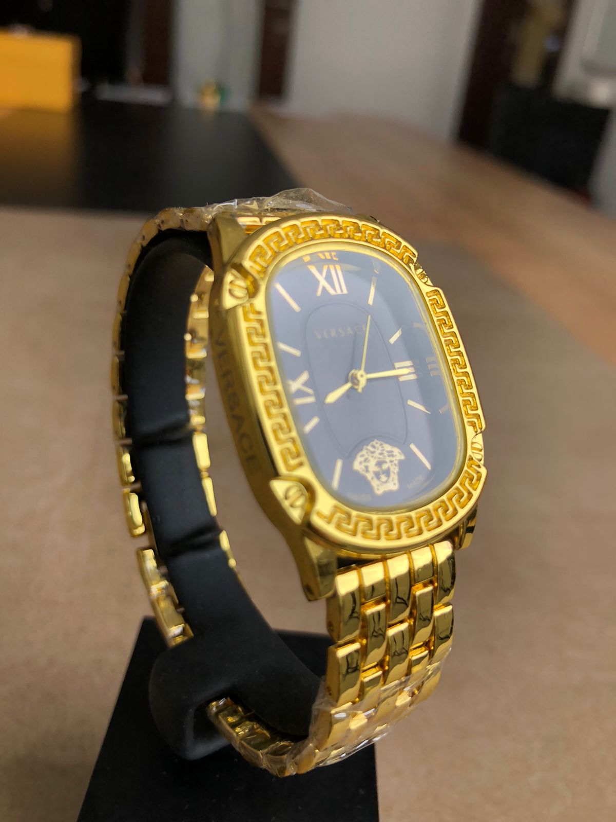 VERSACE WATCH : ساعة فريساتشي