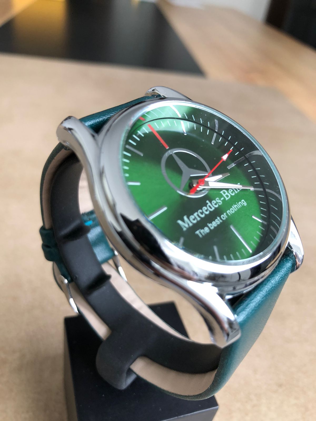 GREEN TOYOTA WATCH : ساعة تويوتا خضراء فضي