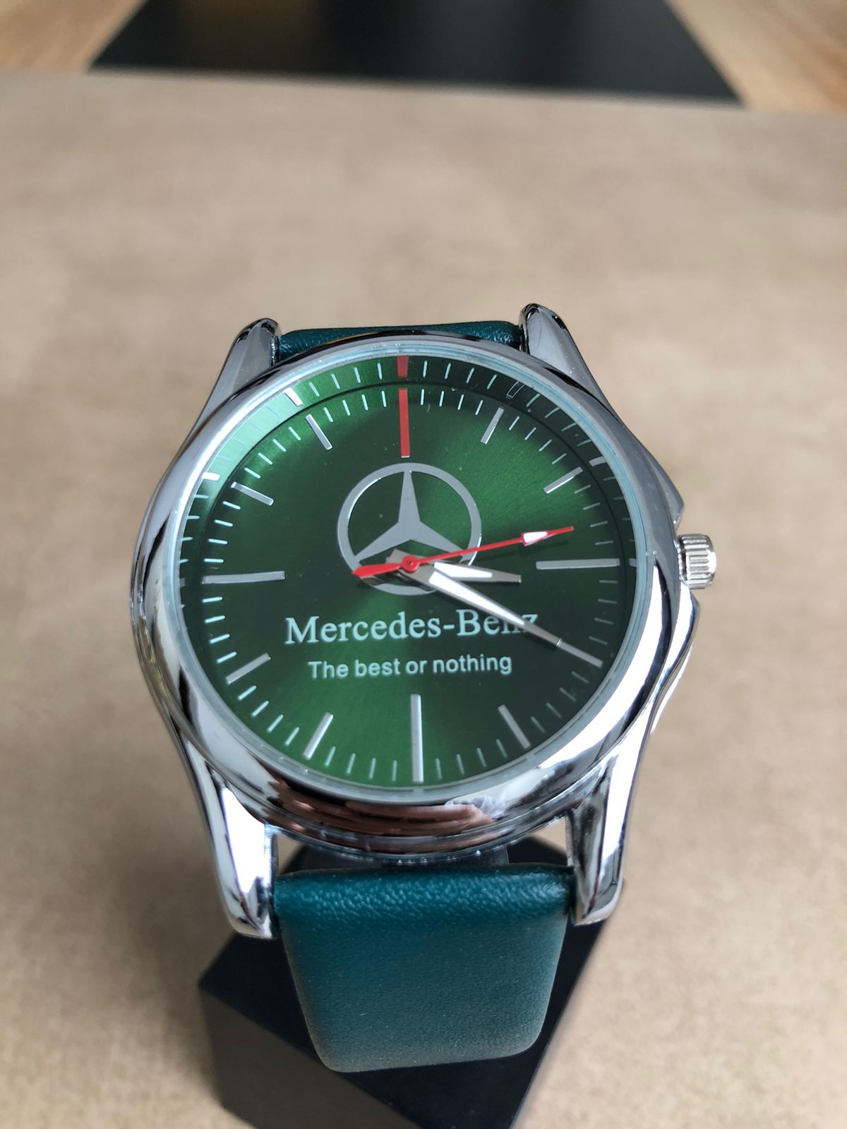 GREEN TOYOTA WATCH : ساعة تويوتا خضراء فضي