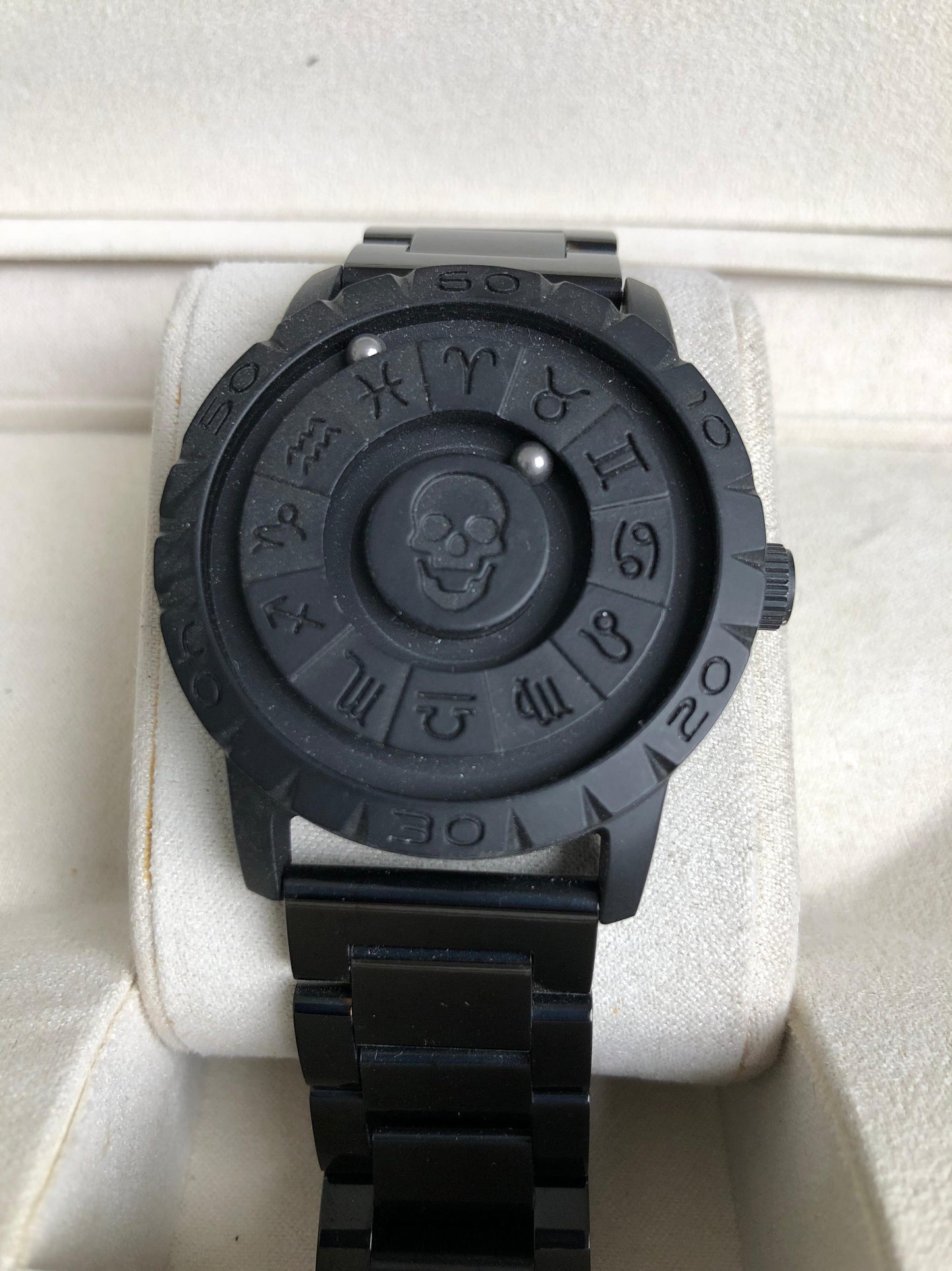 DUKENICLE WATCH : ساعة ديكنسيل