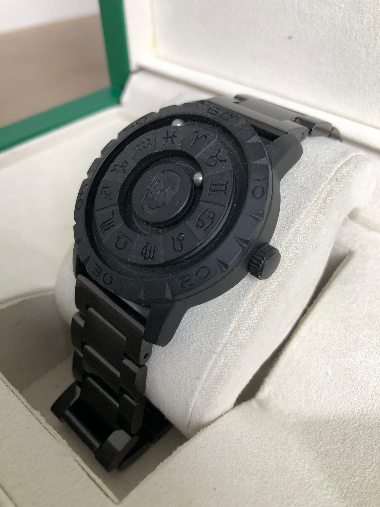 DUKENICLE WATCH : ساعة ديكنسيل