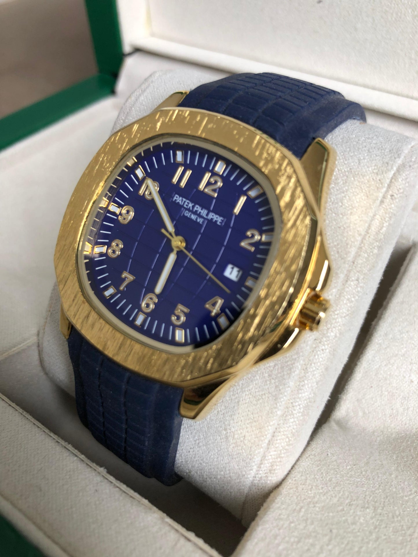 PATEK PHILIPPE WATCH : ساعة باتيك فيليب  ازرق ذهبي