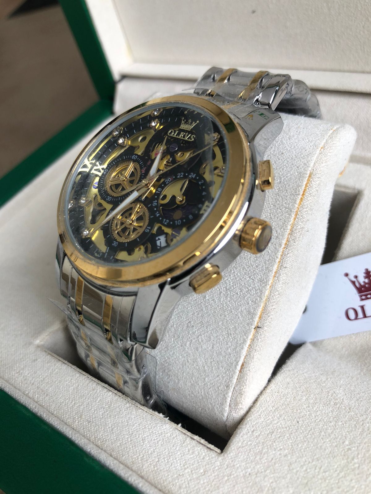 OLEVS WATCH 2  :   ساعة اوليفز فضي ذهبي