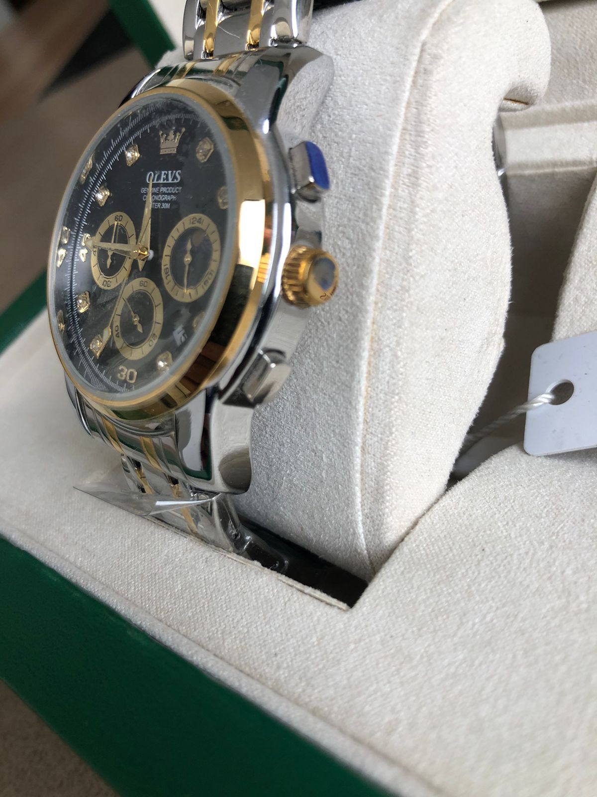 OLEVS WATCH 4  :   ساعة اوليفر فضي