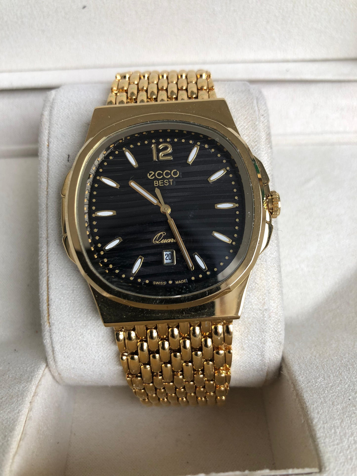 ECCO WATCH   :  ساعة ايكو ذهبي