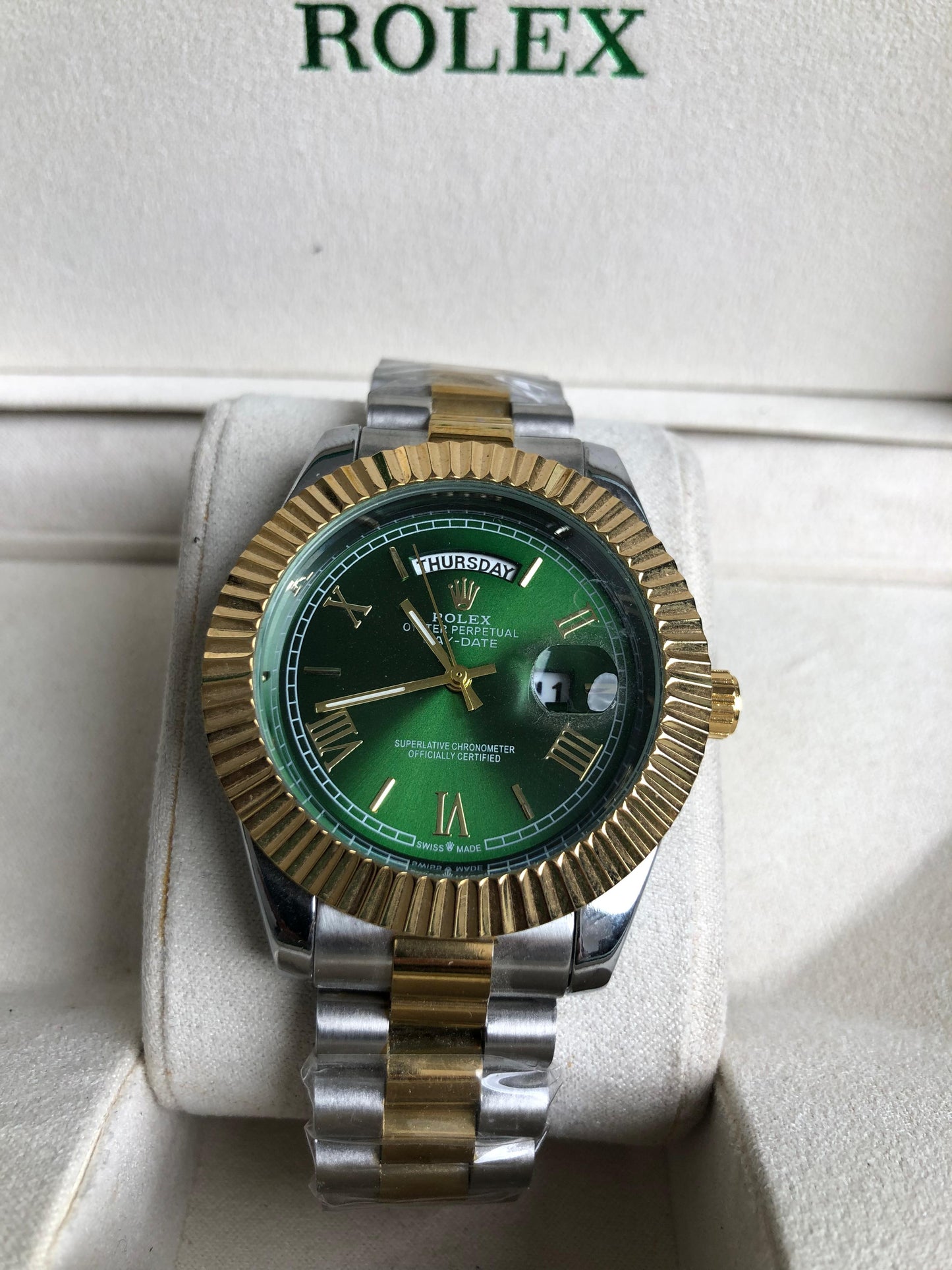 ROLEX WATCH   :  ساعة رولكس اويستر اخضر
