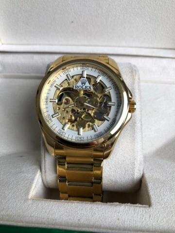 ROLEX WATCH   :  ساعة رولكس مميزة ذهبي ابيض