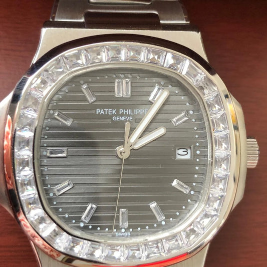 Patek Philippe Nautilus 5711/1A - تطابق ١٠٠٪ ماكينة سويسري باتيك فيليب نوتليس كلين قطعه واحده